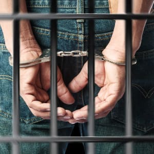 DEFENSA DE UN CARGO DE VIOLENCIA DOMÉSTICA